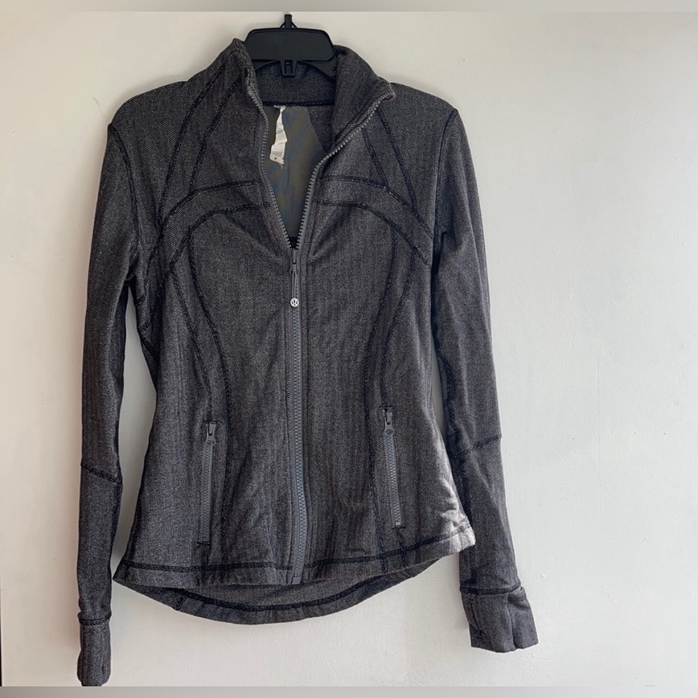 Lululemon define jacket size 10